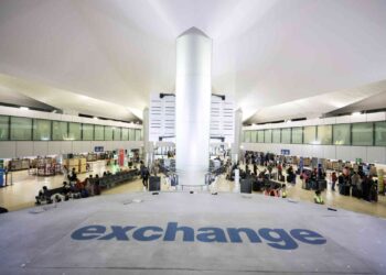 La DGAC firma contrato para la instalación de aire acondicionado en el AILA